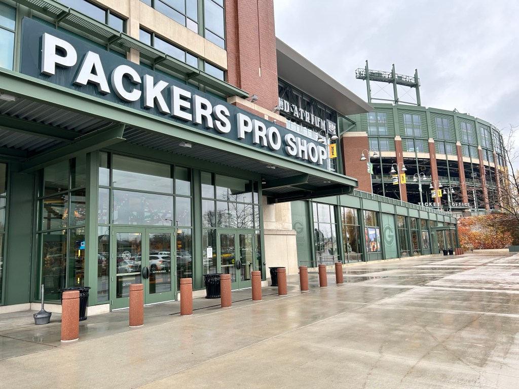 A Brief Glimpse at Holiday Decorated Lambeau&nbsp;Field